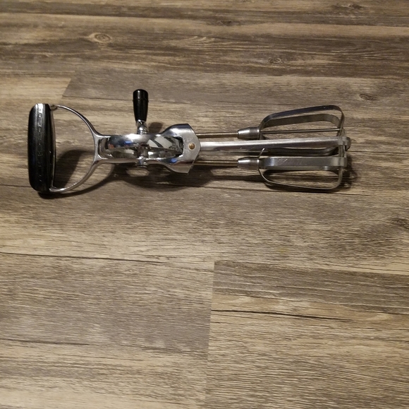 1950's Kitchen Set - Picture 5 of 8